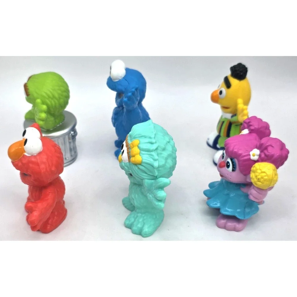 Hasbro Sesame Street Workshop Figures Oscar Bert‎ Elmo Abby Bert Ernie Lot of 6